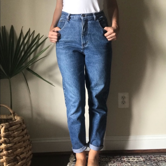 Vintage Denim - VINTAGE High Waisted Mom Jeans